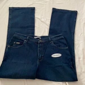 New with tag. Women’s size 12 short relaxed fit Boot cut, Lee denim jeans.